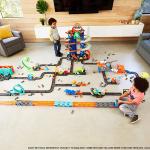 Ultimate Garage Assalto del T-Rex Robot, con 2 Macchinine incluse, Hot Wheels