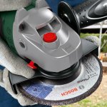 Meuleuse d'angle avec batterie UniversalGrind 18V-75, sans batterie, pour le meulage, la coupe, le brossage et le ponçage de différents matériaux, diamètre 125 mm