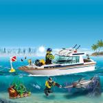 LEGO City,Yacht per Immersioni Subacquee, con Minifigure dei Sub, Creature Marine e Pescespada, Set per Bambini dai 5 Anni in su, 60221