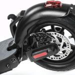 Ducati PRO-II, Elektroroller, 15 Kg, 350W Brushless Motor, Autonomie bis zu 25 Km, 10" schlauchlose Reifen, Max. Belastung 100 Kg