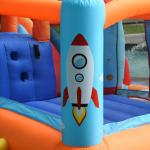 Gioco Gonfiabile per Bambini con Scivolo Trampolino e Pompa Elettrica